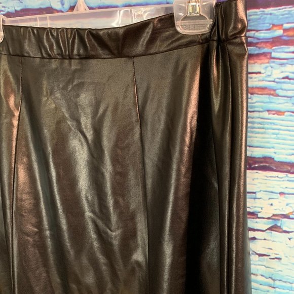 Mila & Milan Faux Leather Skirt - Picture 2 of 4